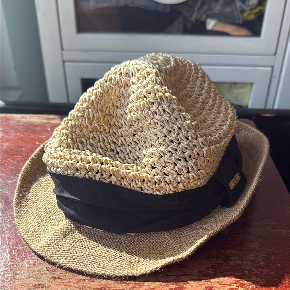 Stylish Steve Madden Fedora with Black Band